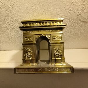 Gold Arc de Triomphe Figurine Metal 5 1/2 Tall X 4 3/4 X 3